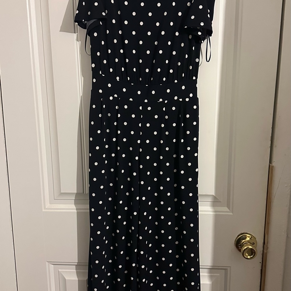 Black and White Midi Sundress with Crew Neck